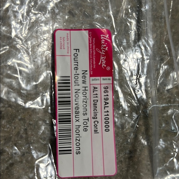 Brand New Thirty One New Horizons Tote - Picture 6 of 6